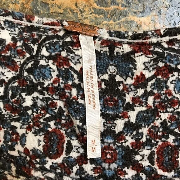 🔮 Free People Floral Ruffle Cropped Top - Picture 4 of 6